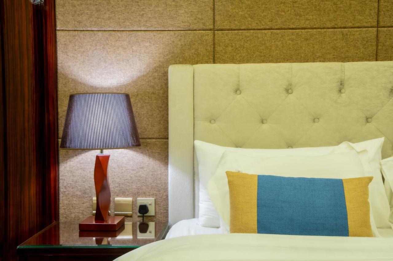 فندق هوليداي الخليج الرياض - Holiday Al Khaleej Hotel Dış mekan fotoğraf