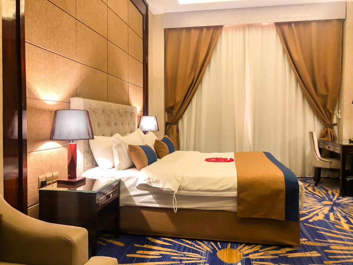 فندق هوليداي الخليج الرياض - Holiday Al Khaleej Hotel Dış mekan fotoğraf