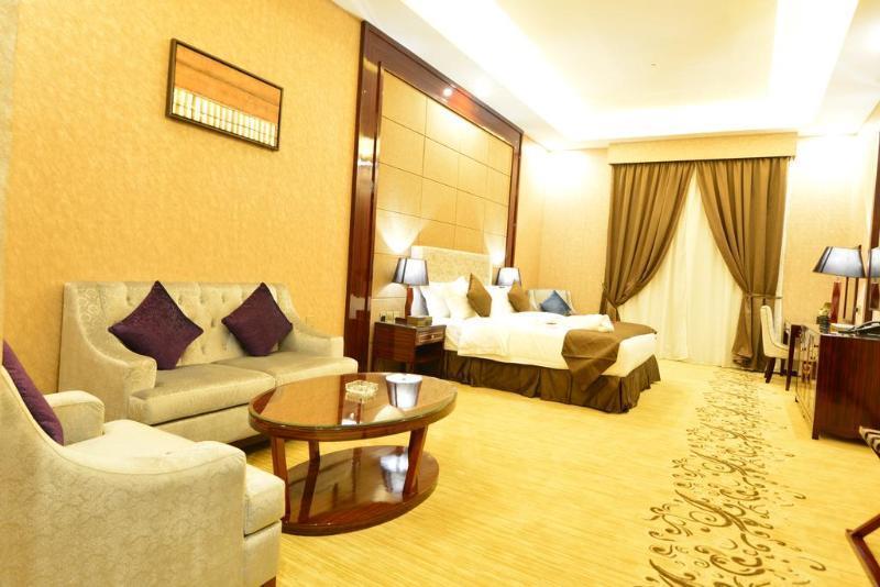 فندق هوليداي الخليج الرياض - Holiday Al Khaleej Hotel Dış mekan fotoğraf