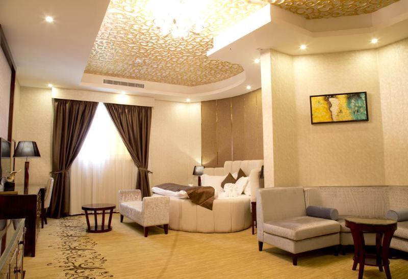 فندق هوليداي الخليج الرياض - Holiday Al Khaleej Hotel Dış mekan fotoğraf