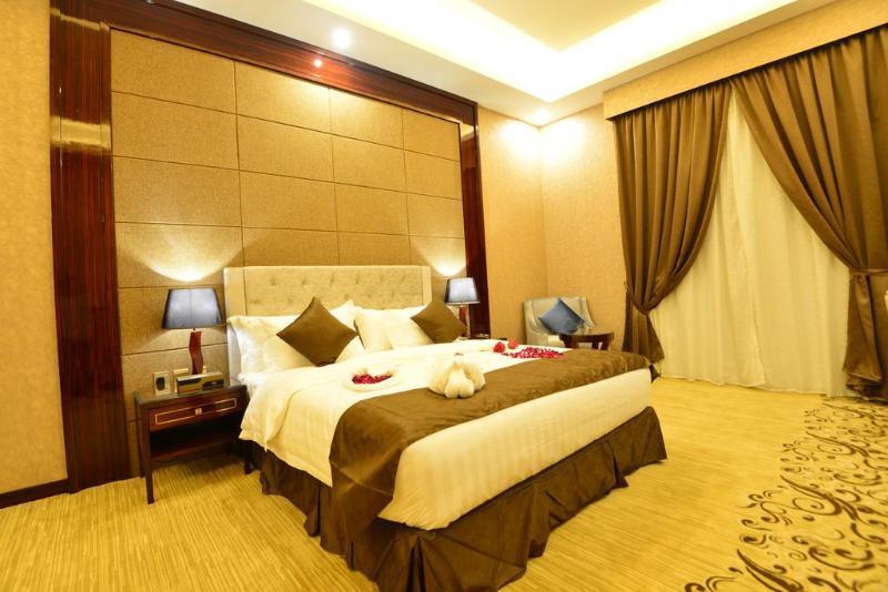 فندق هوليداي الخليج الرياض - Holiday Al Khaleej Hotel Dış mekan fotoğraf