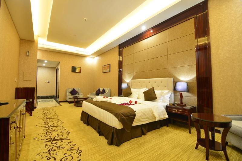 فندق هوليداي الخليج الرياض - Holiday Al Khaleej Hotel Dış mekan fotoğraf