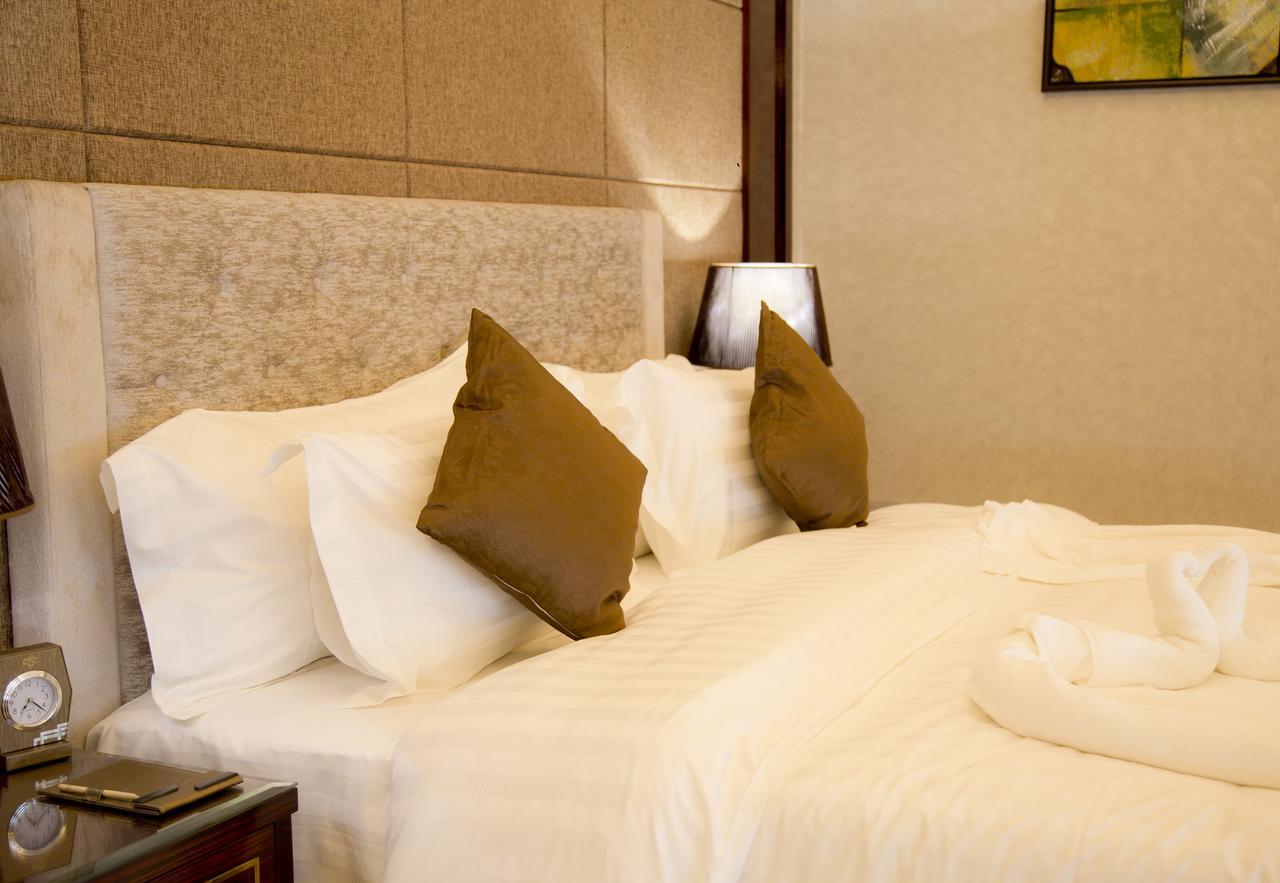 فندق هوليداي الخليج الرياض - Holiday Al Khaleej Hotel Dış mekan fotoğraf
